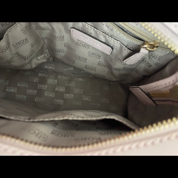 Michael Kors Large Tote Bag - Picture 9 of 12